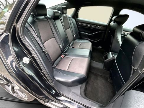 Used 2018 Honda Accord Sport image 25