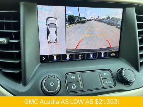 Used 2020 GMC Acadia Denali w/ Technology Package FWD image 10