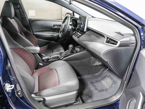 Certified 2025 Toyota Corolla SE w/ SE Premium Package FWD image 17