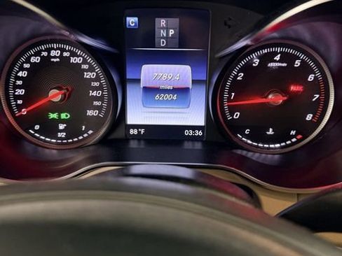 Used 2018 Mercedes-Benz GLC 300 image 4
