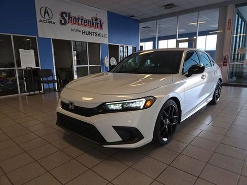 Used 2024 Honda Civic Sport image 1
