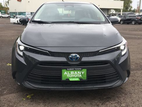 Used 2023 Toyota Corolla LE FWD image 10