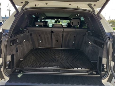 Used 2022 BMW X5 M50i w/ Executive Package image 11