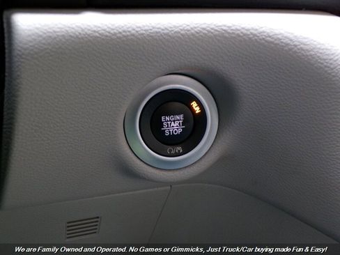 Used 2017 Chrysler Pacifica Touring-L Plus image 49