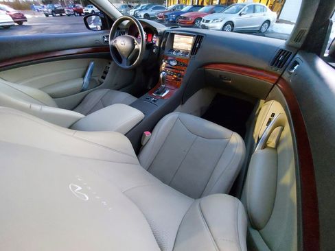 Used 2009 INFINITI G37 Sport w/ Premium Pkg image 11