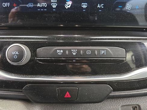 Used 2024 Ford Transit 350 XLT image 30