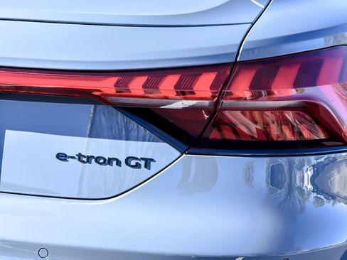 New 2026 Audi S e-tron GT Premium Plus image 25