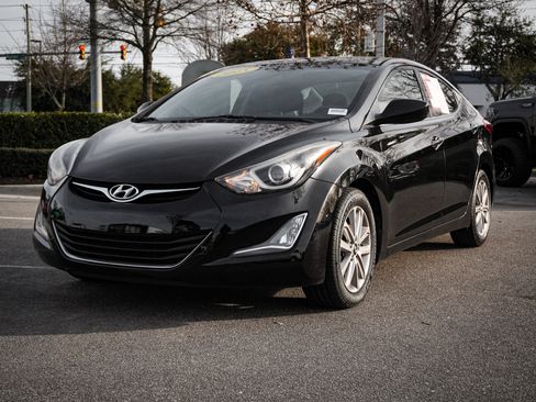 Used 2015 Hyundai Elantra SE w/ Option Group 03 image 5