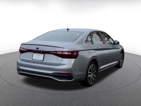 Used 2025 Volkswagen Jetta SE image 8