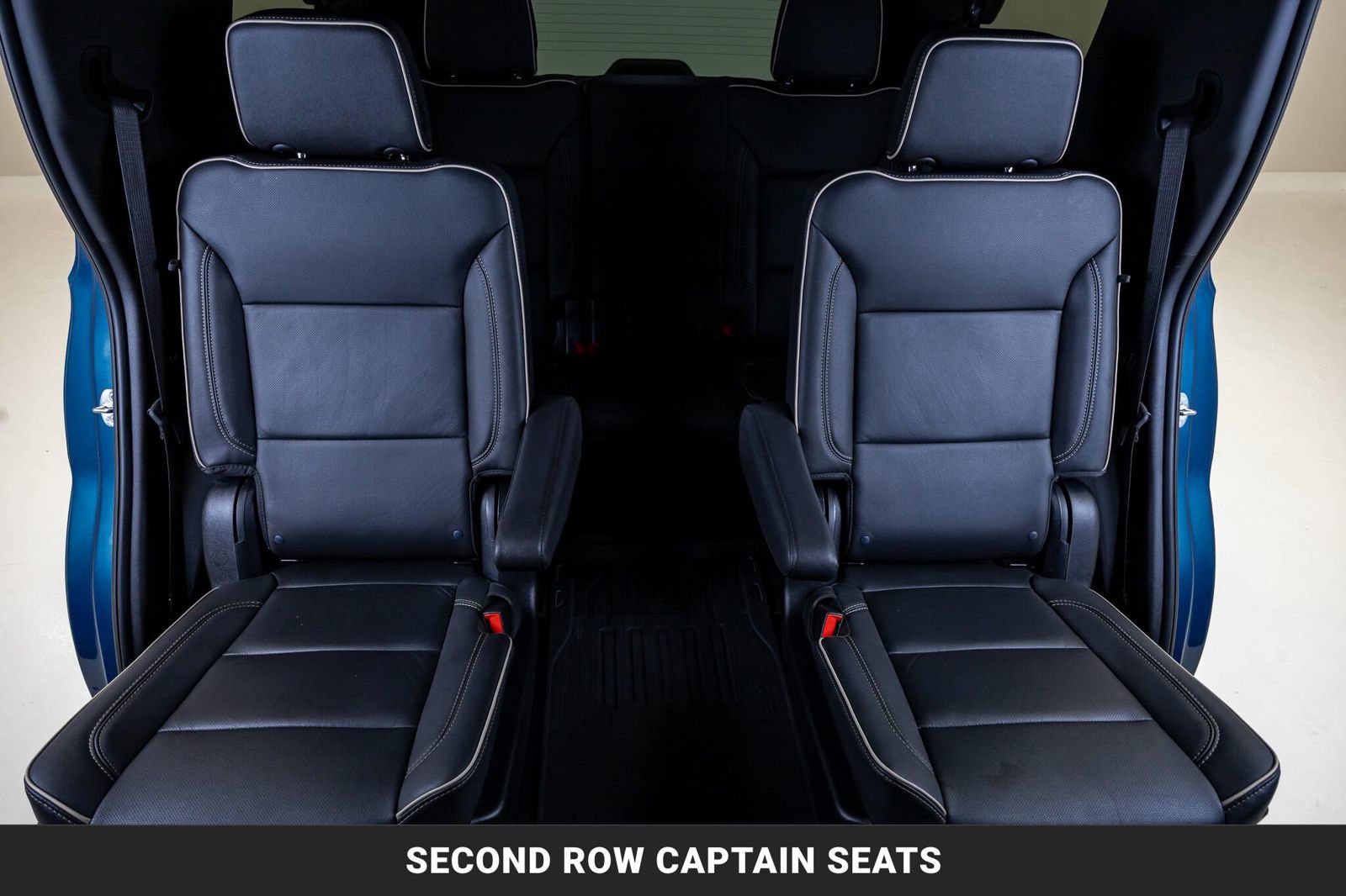 Used 2025 GMC Yukon Elevation AWD/4WD image 31