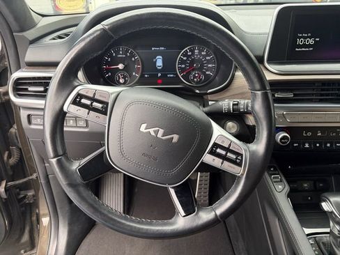 Used 2022 Kia Telluride SX w/ SX Prestige Package AWD/4WD image 9