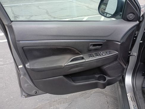 Used 2015 Mitsubishi Outlander Sport ES image 11