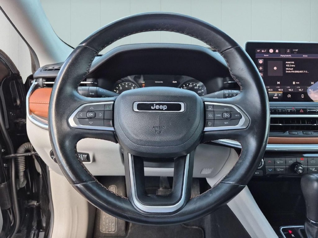 Used 2022 Jeep Compass Limited AWD/4WD image 18