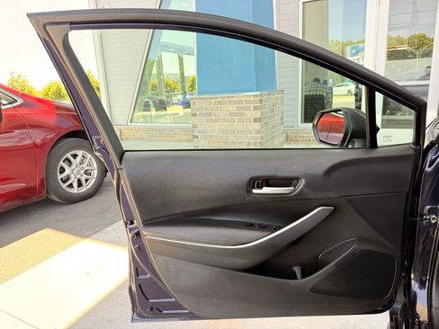 Used 2023 Toyota Corolla SE w/ SE Premium Package FWD image 17