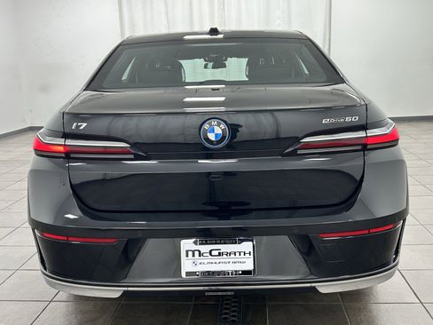 Used 2024 BMW i7 eDrive50 image 4