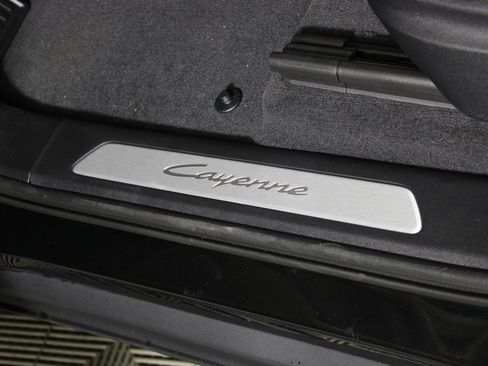 New 2026 Porsche Cayenne Coupe image 18