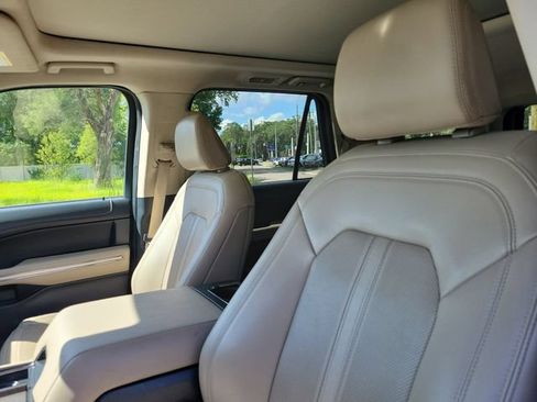 Used 2024 Ford Expedition Limited RWD image 22