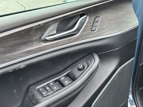 New 2026 Jeep Grand Cherokee L Limited image 15