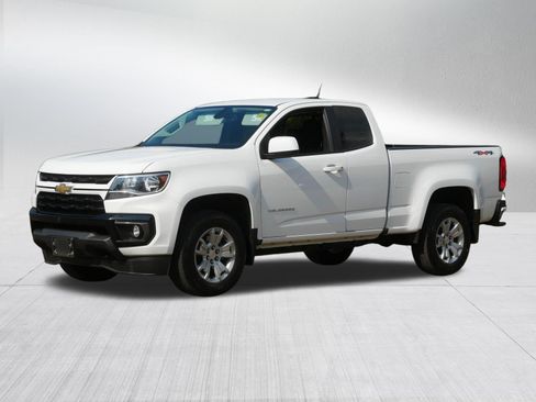 Used 2022 Chevrolet Colorado LT w/ LT Convenience Package AWD/4WD image 3