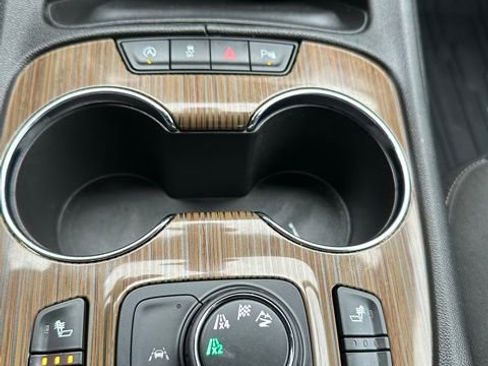 Used 2023 GMC Acadia SLE w/ Driver Convenience Package image 56