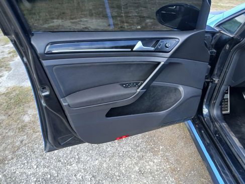 Used 2017 Volkswagen GTI S FWD image 11