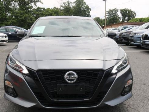 Used 2022 Nissan Altima 2.5 SR w/ Midnight Edition Package FWD image 2