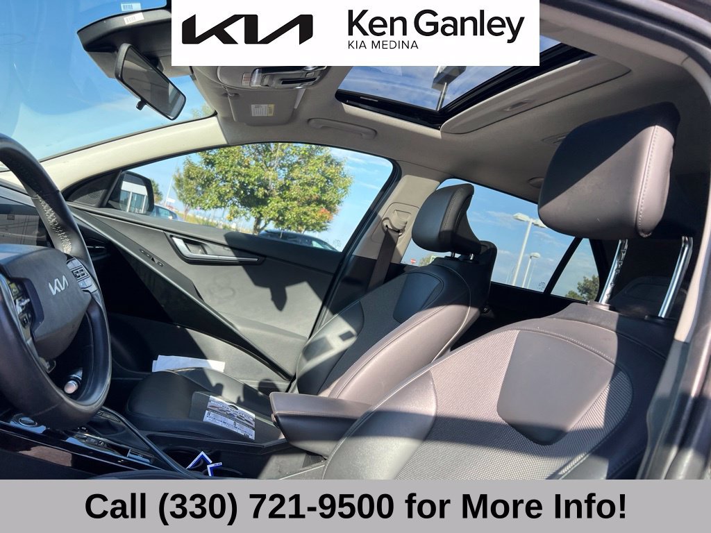 Used 2023 Kia Niro EX Touring FWD image 11