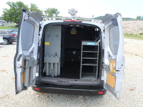 Used 2021 Ford Transit Connect XLT image 23