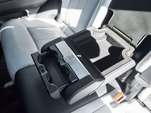 Used 2025 Land Rover Range Rover Sport Autobiography image 40