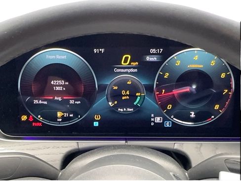 Used 2022 Mercedes-Benz E 350 Sedan w/ AMG Line Exterior image 37