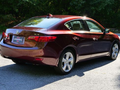 Used 2013 Acura ILX w/ Technology Package image 40