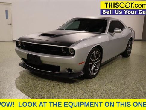 Used 2023 Dodge Challenger R/T RWD image 4