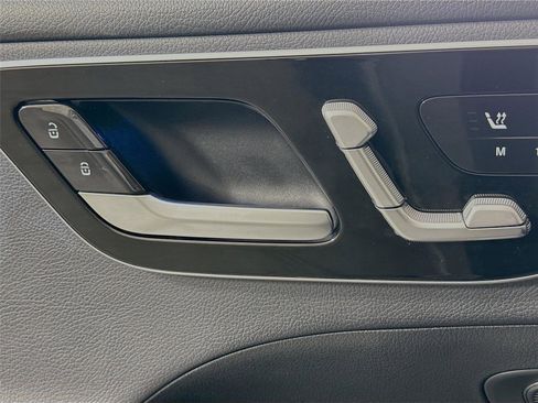 Used 2022 Mercedes-Benz C 300 Sedan image 29