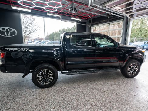Used 2023 Toyota Tacoma TRD Sport image 4
