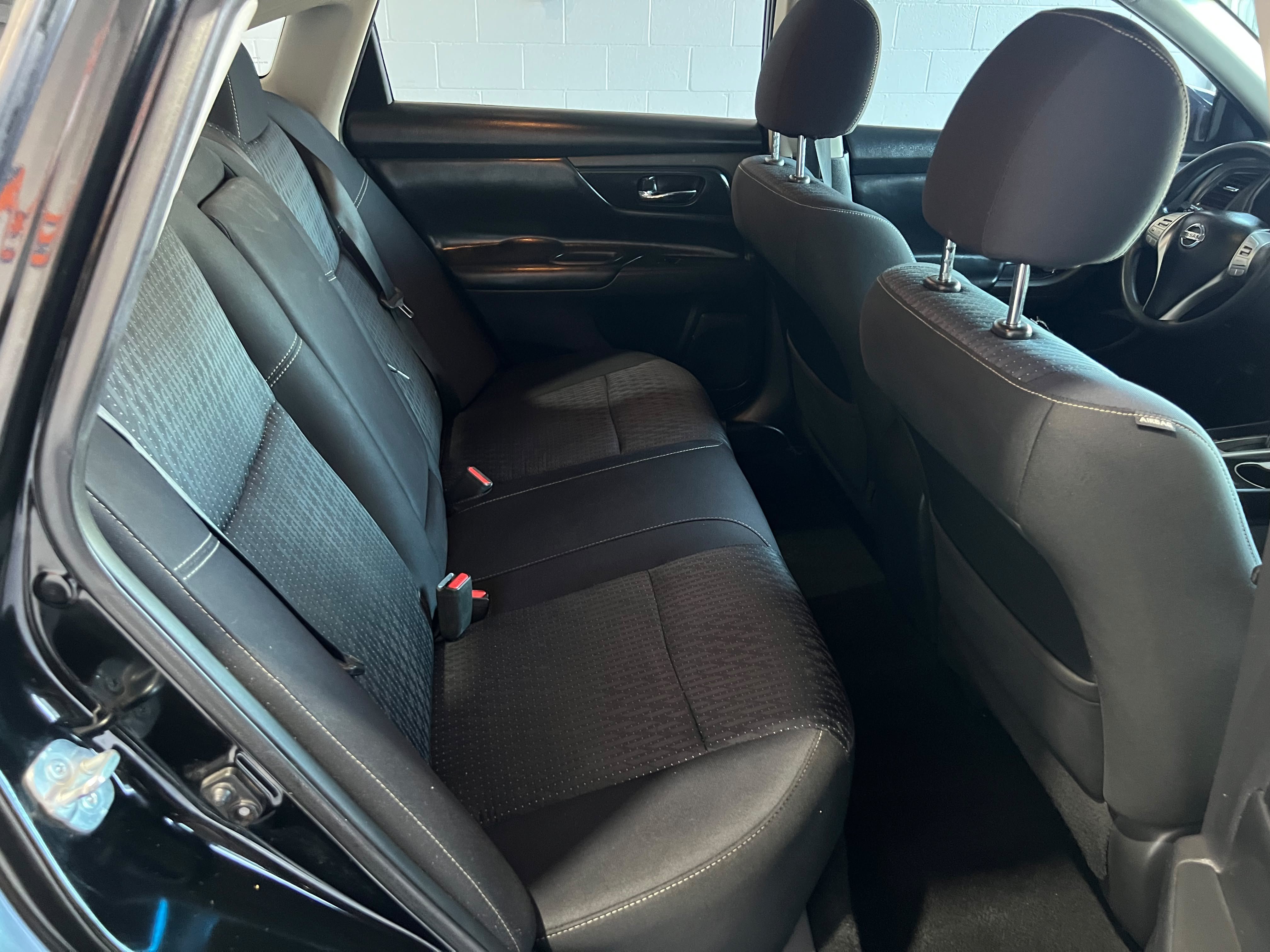 Used 2016 Nissan Altima 2.5 S w/ Power Driver Seat Package FWD image 11