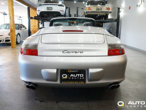 Used 2004 Porsche 911 Carrera RWD image 9