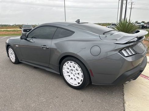 Used 2026 Ford Mustang GT Premium w/ GT Performance Package image 4
