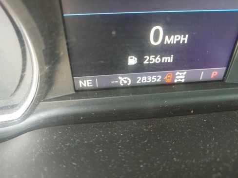 Used 2021 Chevrolet Silverado 1500 LT Trail Boss w/ Convenience Package II image 27