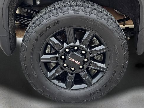 Used 2024 GMC Sierra 3500 AT4 w/ AT4 Premium Plus Package AWD/4WD image 8