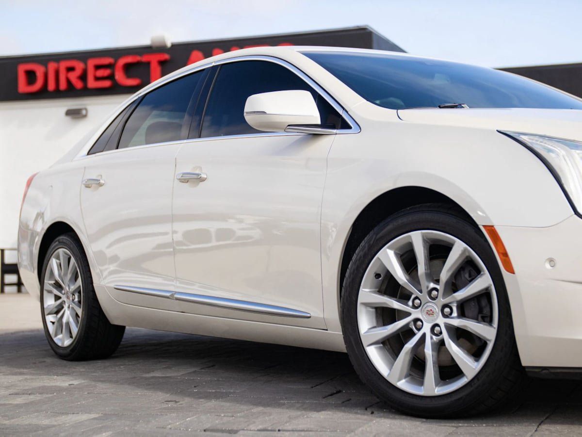 Used 2015 Cadillac XTS Luxury w/ Driver Awareness Package FWD image 3