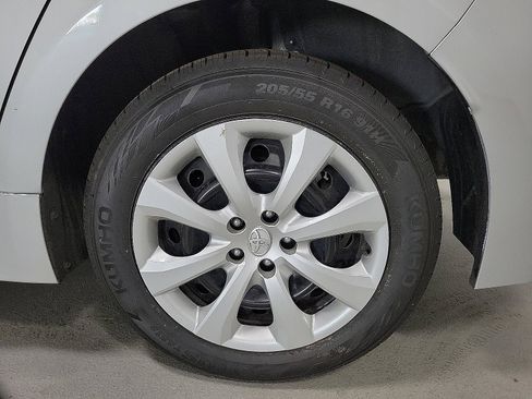 Certified 2024 Toyota Corolla LE image 8