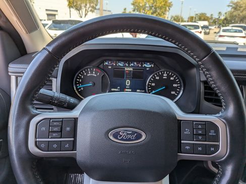 Used 2024 Ford Expedition XLT RWD image 27