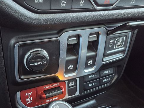 Certified 2026 Jeep Wrangler Willys image 24