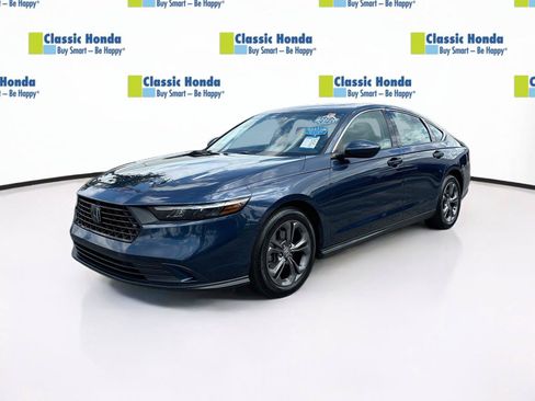 Certified 2023 Honda Accord EX image 3