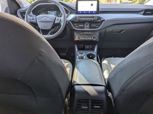 Used 2022 Ford Escape SE w/ Cold Weather Package image 26