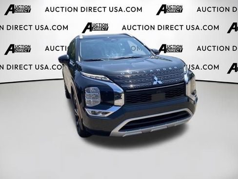 Used 2024 Mitsubishi Outlander SEL FWD image 3