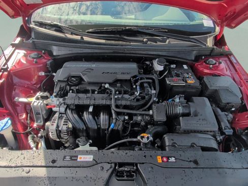 Used 2024 Hyundai Elantra SEL image 33
