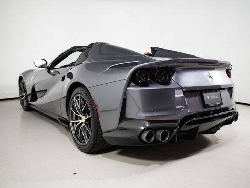 Used 2022 Ferrari 812 GTS RWD image 7
