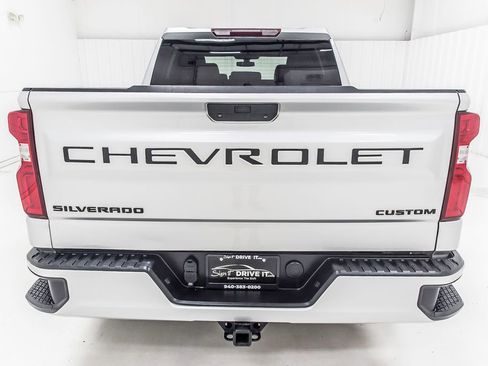 Used 2022 Chevrolet Silverado 1500 Custom w/ LPO, Dark Essentials Package RWD image 6