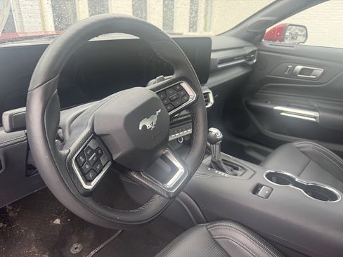 Used 2024 Ford Mustang GT Premium image 8